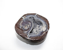 Load image into Gallery viewer, Dugway Geode